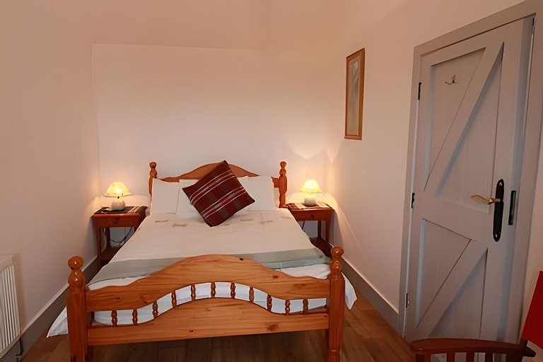 Traditional Old Irish Cottage in Ballyconneely