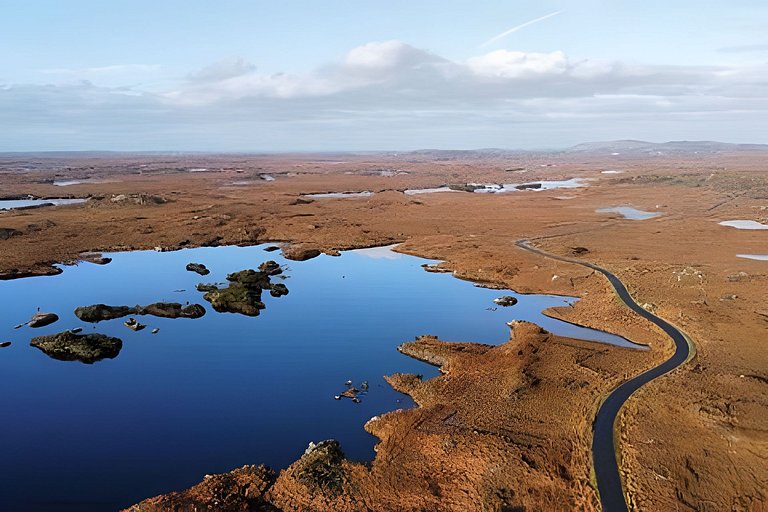 Traditional Old Irish Cottage in Ballyconneely