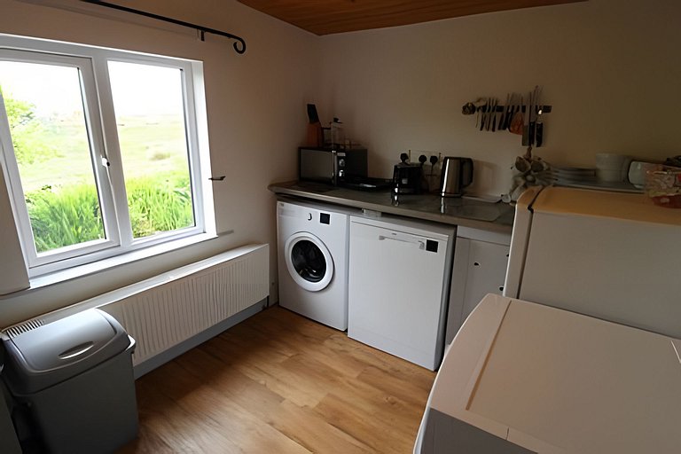 Traditional Old Irish Cottage in Ballyconneely