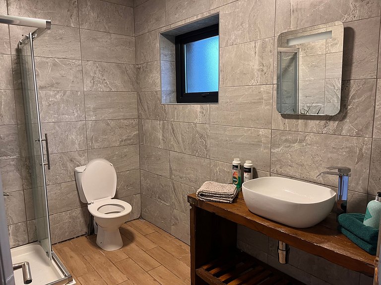 Islands View Lodge is a unique seaside retreat