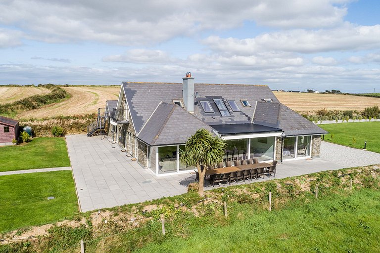 Stunning Kinsale Holiday Home - Sleeping 22