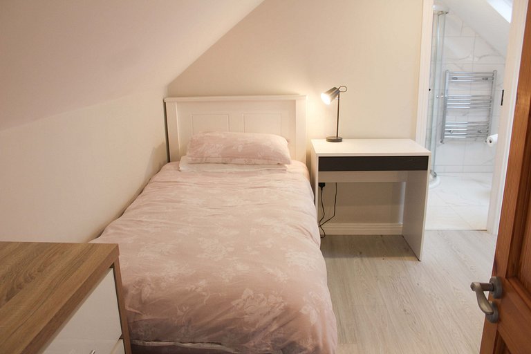 Sleeping 11 in Louisburgh