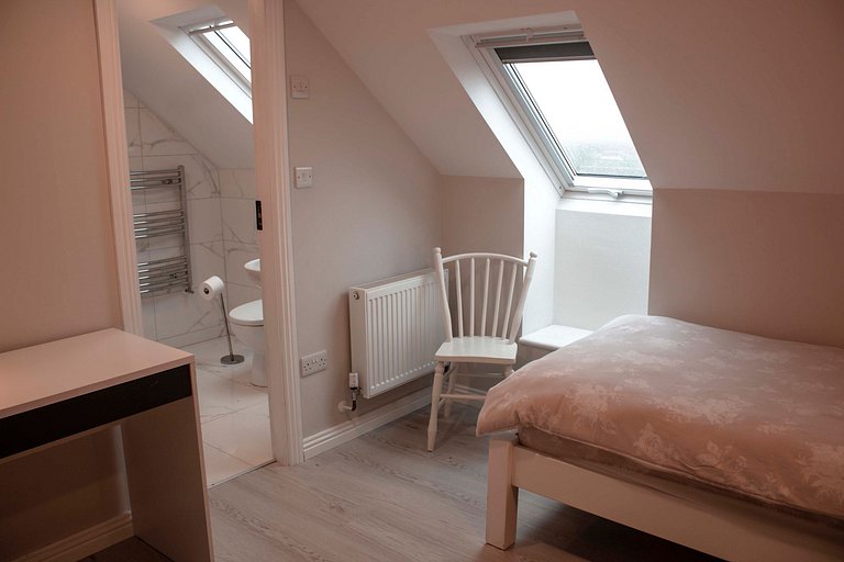 Sleeping 11 in Louisburgh